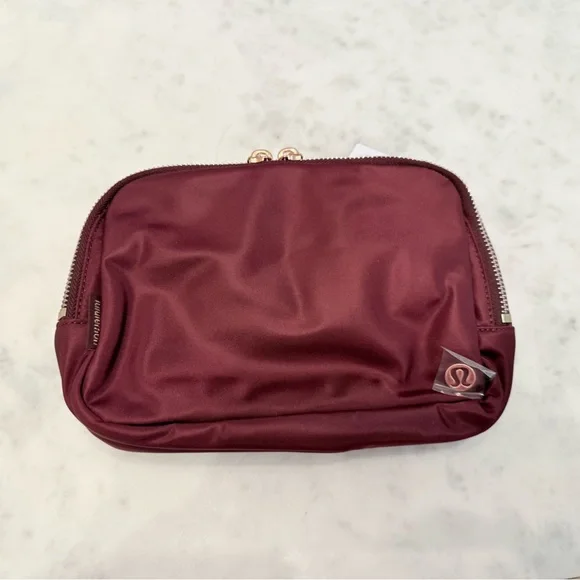 LULULEMON GARNET RED BELT BAG NWT - Picture 2 of 5